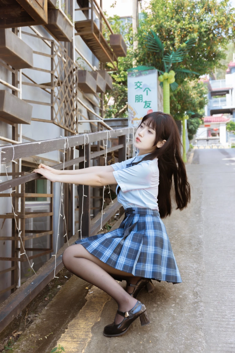 不呆猫《泳衣jk学妹》主题写真：59张全套美图，含1个视频