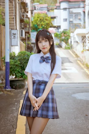 不呆猫《泳衣jk学妹》主题写真：59张全套美图，含1个视频