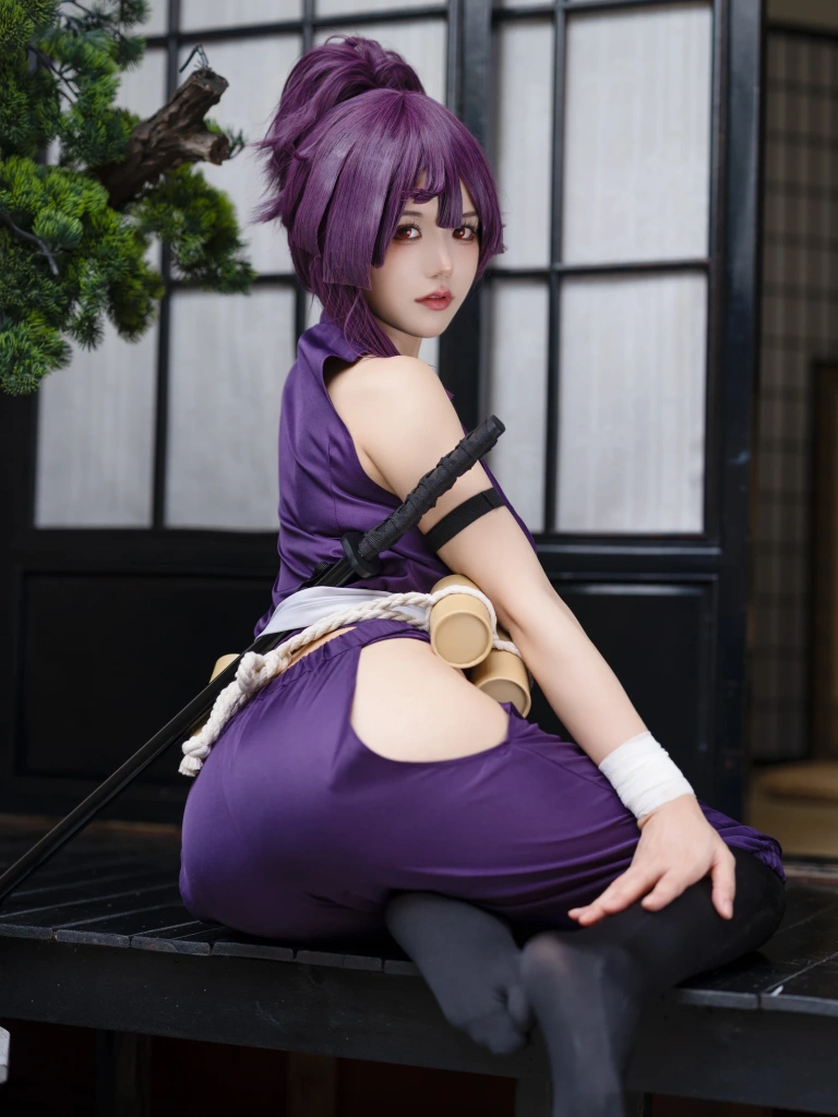 小仓千代《Yuzuriha 地狱楽 杠》主题写真：26张全套美图