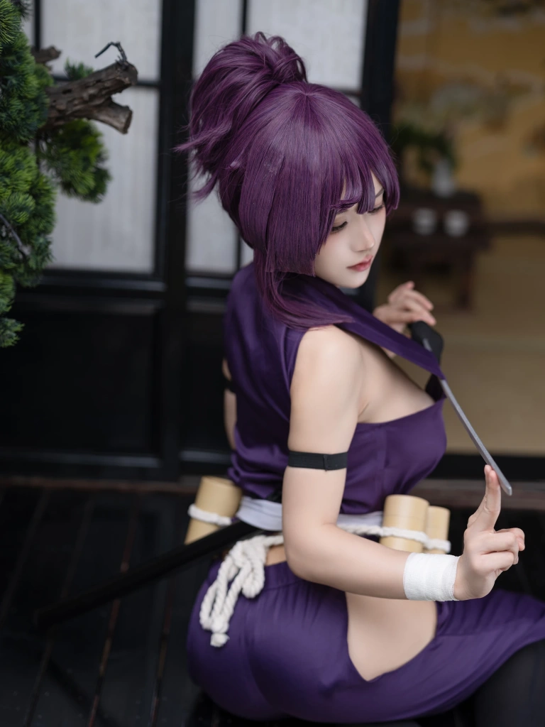 小仓千代《Yuzuriha 地狱楽 杠》主题写真：26张全套美图