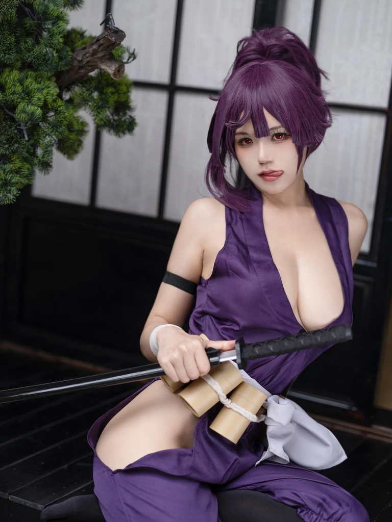 小仓千代《Yuzuriha 地狱楽 杠》主题写真：26张全套美图