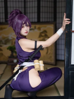 小仓千代《Yuzuriha 地狱楽 杠》主题写真：26张全套美图