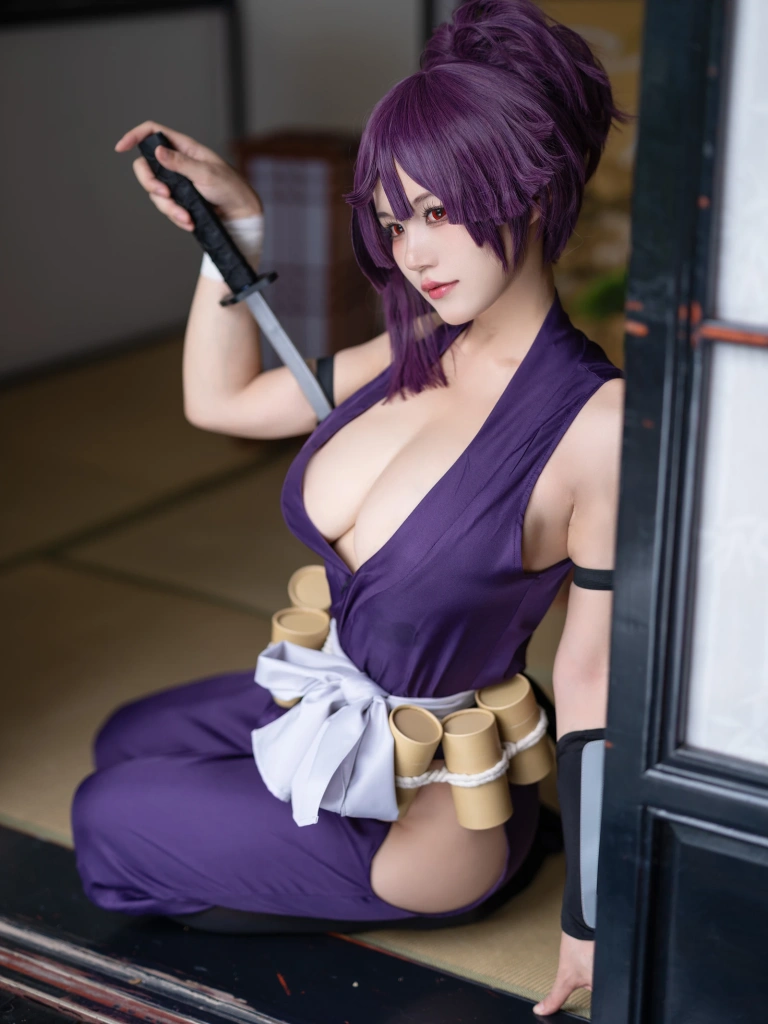 小仓千代《Yuzuriha 地狱楽 杠》主题写真：26张全套美图