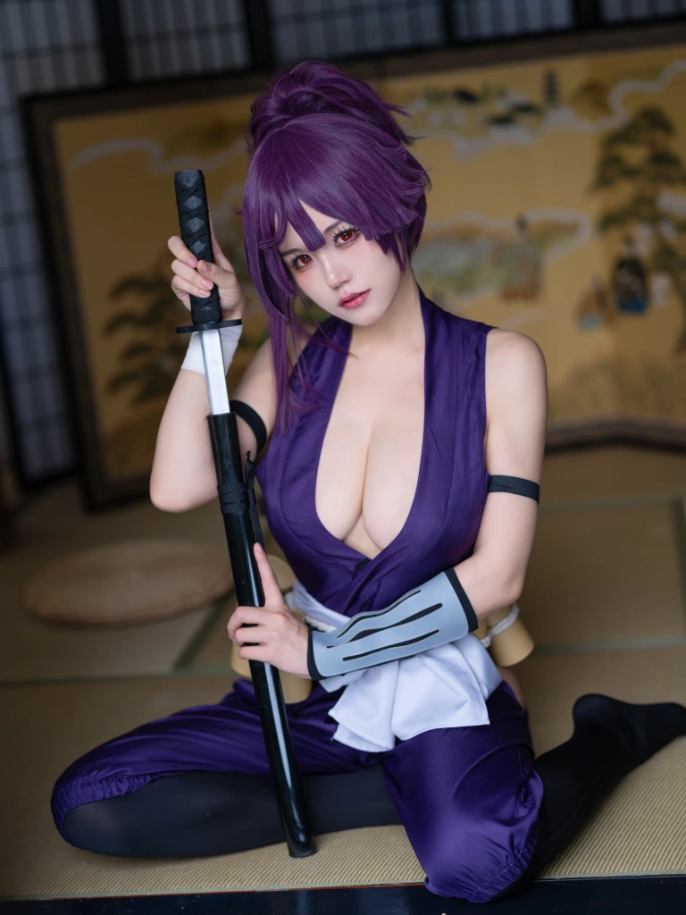 小仓千代《Yuzuriha 地狱楽 杠》主题写真：26张全套美图