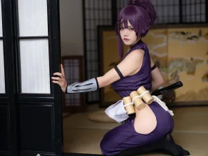 小仓千代《Yuzuriha 地狱楽 杠》主题写真：26张全套美图