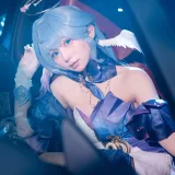 花铃《知更鸟》主题写真：18张全套美图