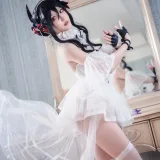 阿包也是兔娘《明日方舟 伊内斯芭蕾》主题写真：25张全套美图
