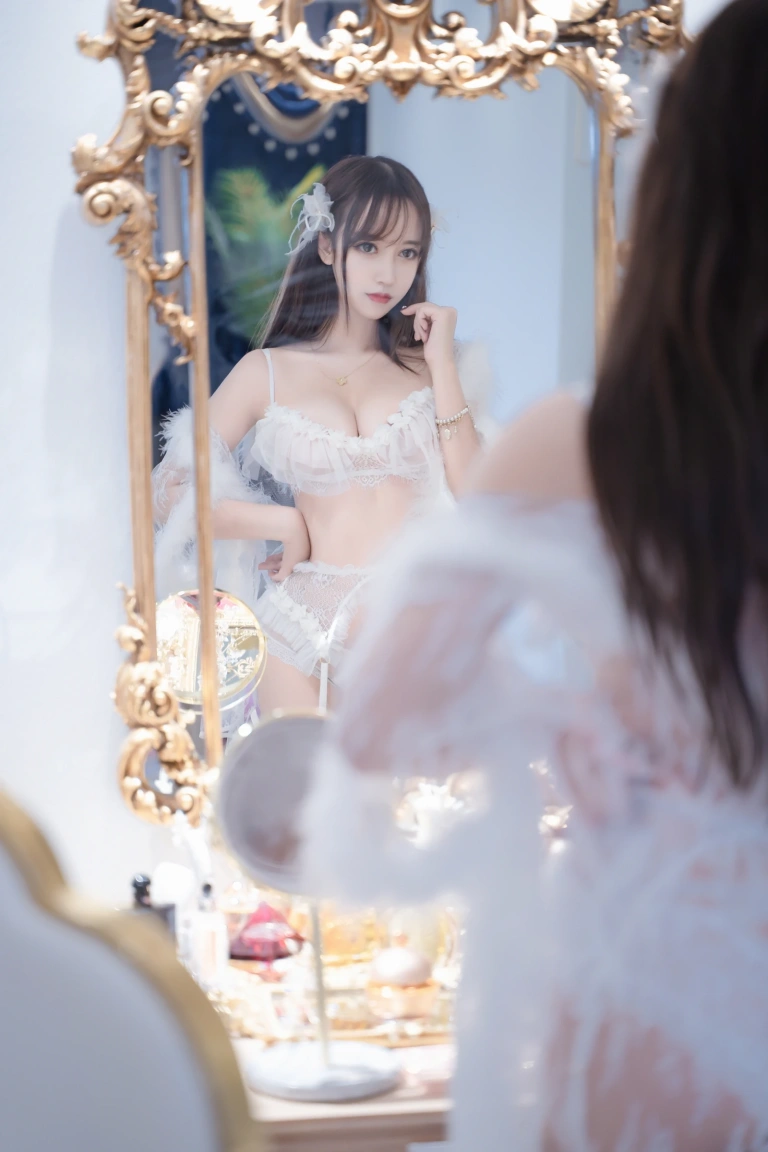 过期米线线喵《天使》主题写真：44张全套美图