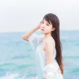 桜桃喵《冬眠 长裙》主题写真：14张全套美图