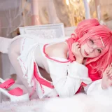 花铃《交错战线卡缇娜》主题写真：21张全套美图