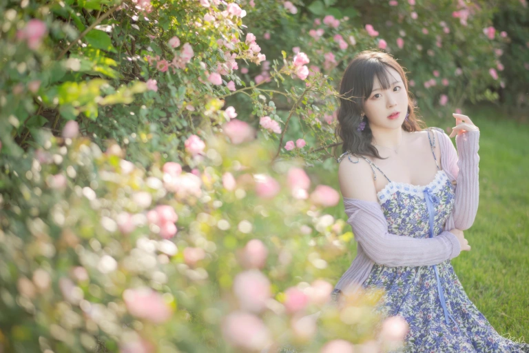 皮皮奶《蔷薇花》主题写真：36张全套美图