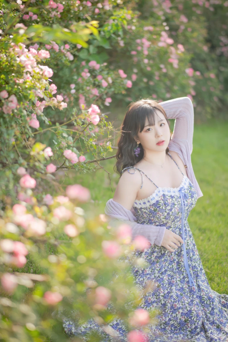 皮皮奶《蔷薇花》主题写真：36张全套美图