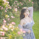 皮皮奶《蔷薇花》主题写真：36张全套美图