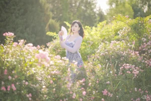 皮皮奶《蔷薇花》主题写真：36张全套美图