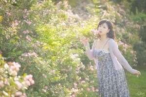 皮皮奶《蔷薇花》主题写真：36张全套美图