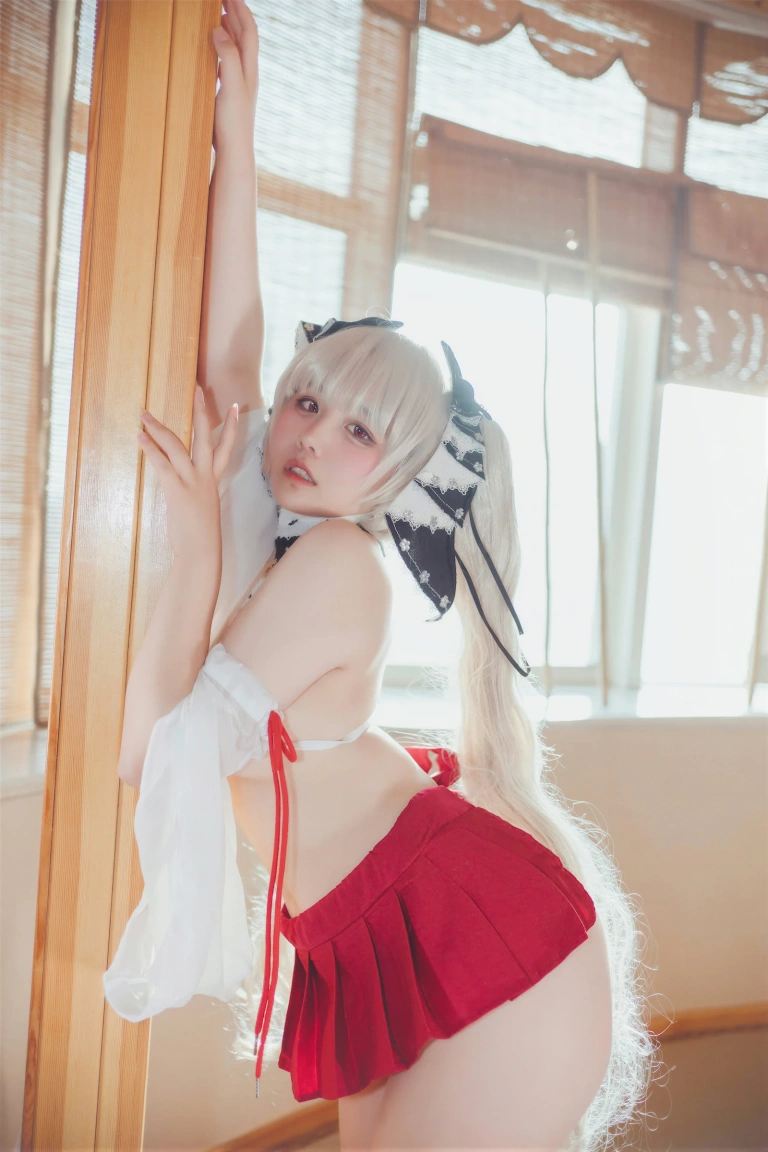 阿半今天很开心《碧蓝航线 可畏巫女》主题写真：47张全套美图