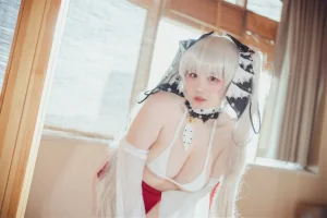 阿半今天很开心《碧蓝航线 可畏巫女》主题写真：47张全套美图