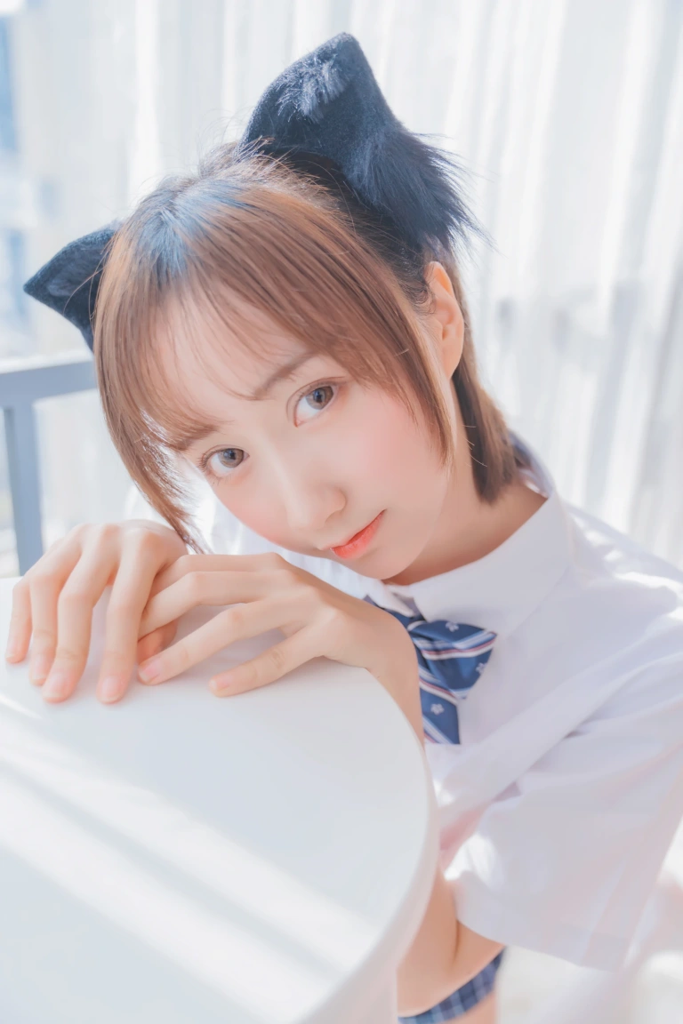 木棉棉《怀中猫》主题写真：68张全套美图