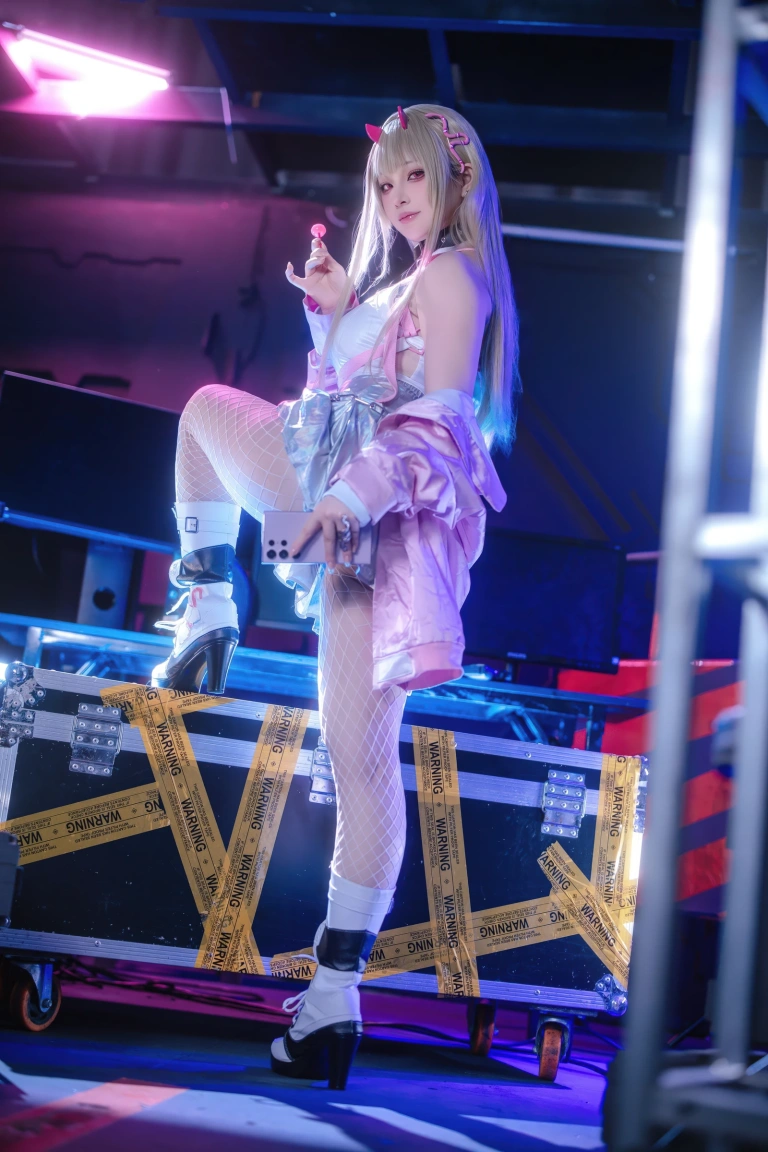 屿鱼《胜利女神：妮姬 毒蛇》主题写真：86张全套美图