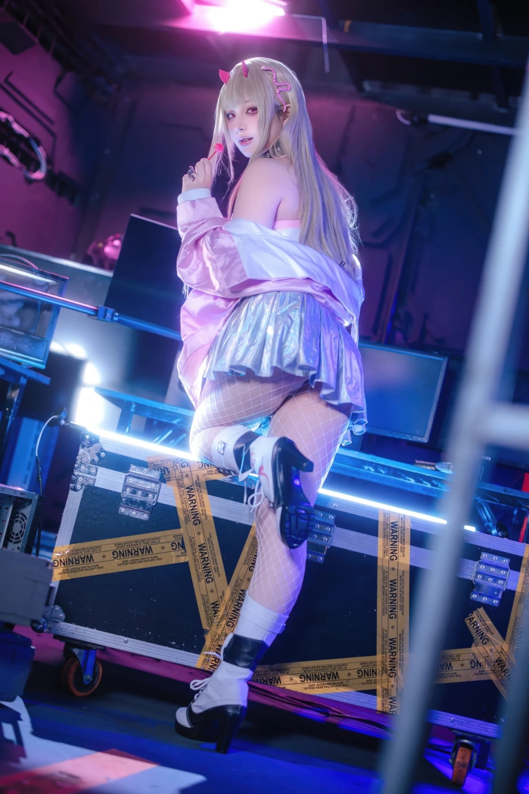屿鱼《胜利女神：妮姬 毒蛇》主题写真：86张全套美图