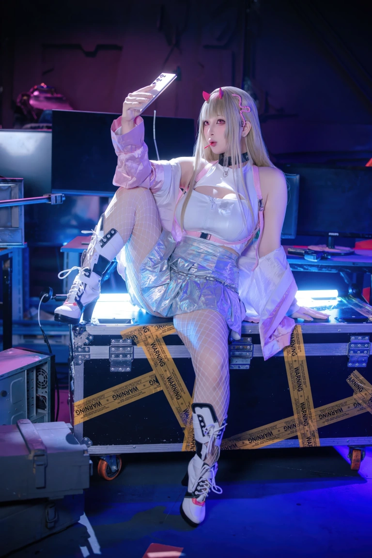 屿鱼《胜利女神：妮姬 毒蛇》主题写真：86张全套美图