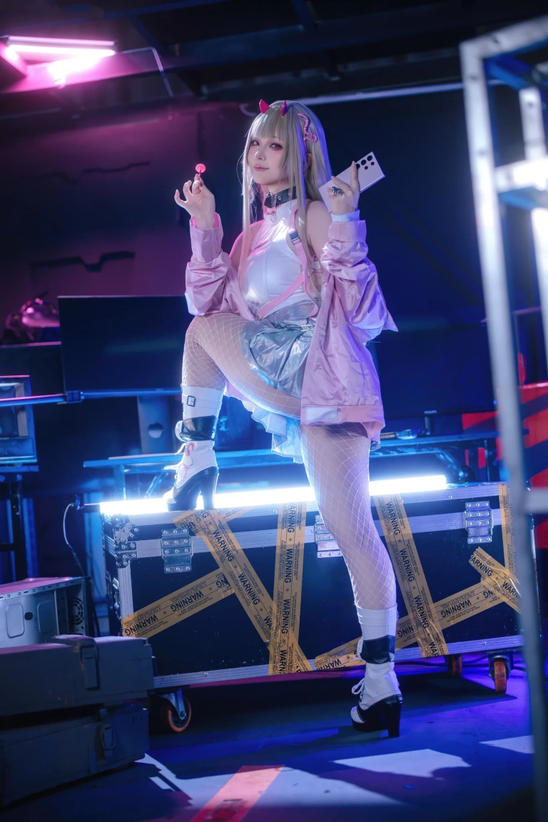 屿鱼《胜利女神：妮姬 毒蛇》主题写真：86张全套美图