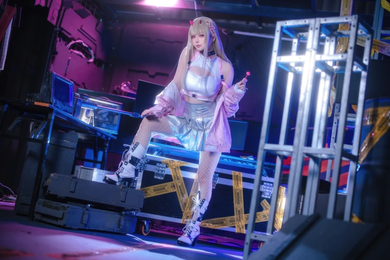 屿鱼《胜利女神：妮姬 毒蛇》主题写真：86张全套美图