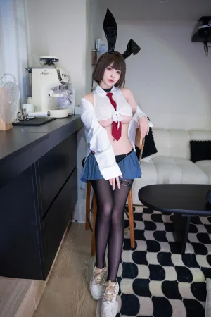 清水由乃《不良JK兔女郎》主题写真：59张全套美图