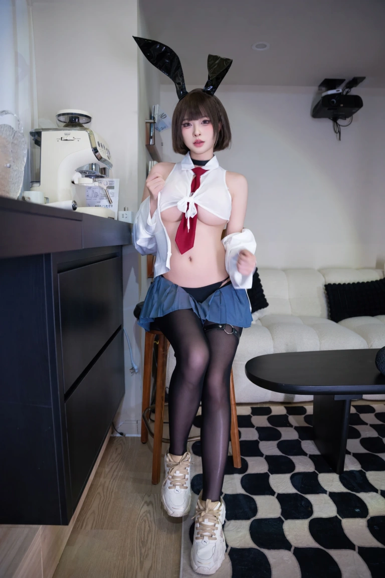 清水由乃《不良JK兔女郎》主题写真：59张全套美图