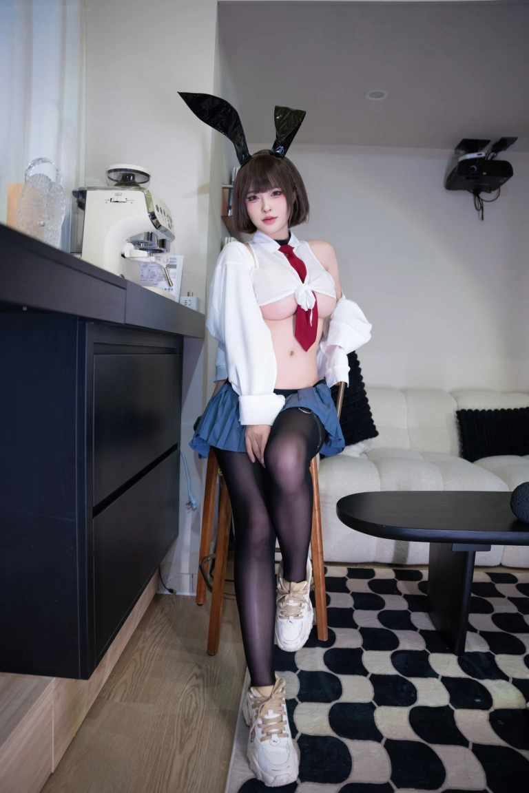 清水由乃《不良JK兔女郎》主题写真：59张全套美图