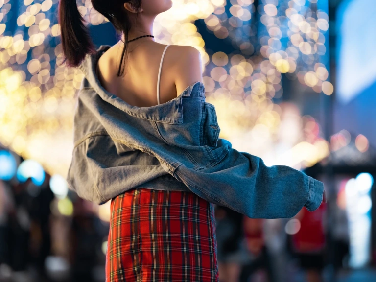 木棉棉《都市夜恋》主题写真：26张全套美图