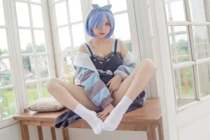 花铃《蕾姆居家服》主题写真：30张全套美图