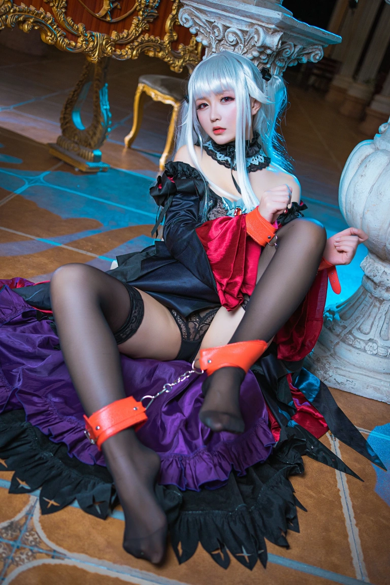 星之迟迟《篝之雾枝礼服》主题写真：37张全套美图