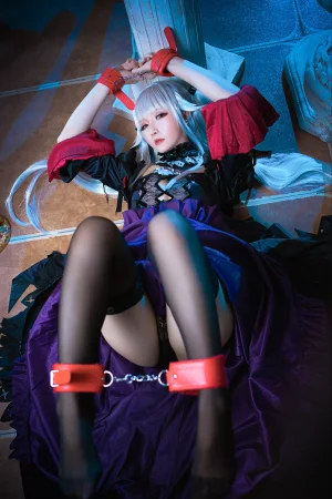 星之迟迟《篝之雾枝礼服》主题写真：37张全套美图