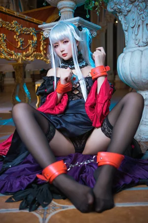 星之迟迟《篝之雾枝礼服》主题写真：37张全套美图