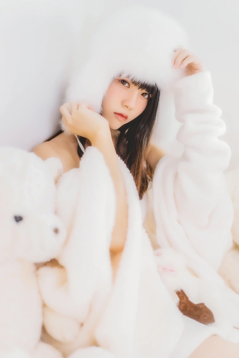 桜桃喵《冬眠套装》主题写真：38张全套美图