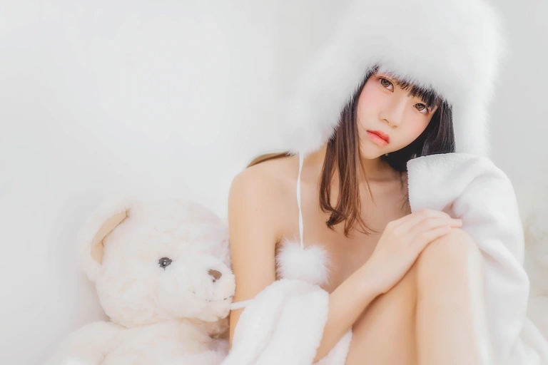 桜桃喵《冬眠套装》主题写真：38张全套美图