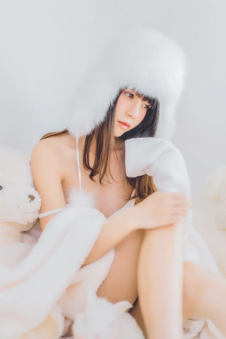桜桃喵《冬眠套装》主题写真：38张全套美图
