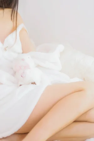 桜桃喵《冬眠套装》主题写真：38张全套美图