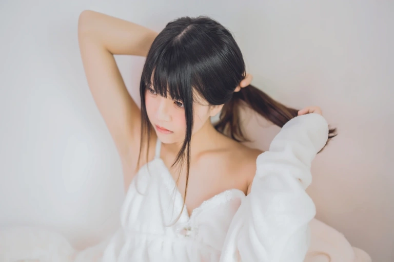 桜桃喵《冬眠套装》主题写真：38张全套美图