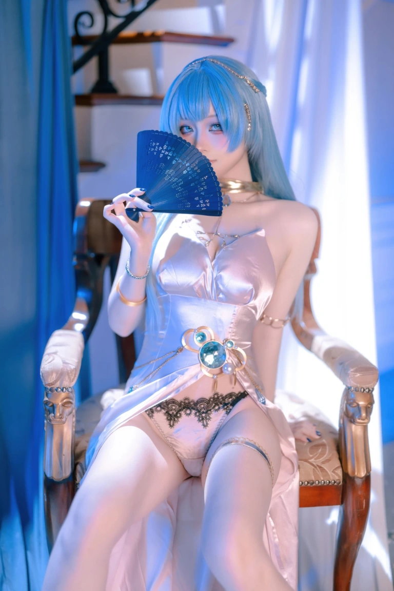 屿鱼《胜利女神：妮姬 海伦 礼服》主题写真：60张全套美图