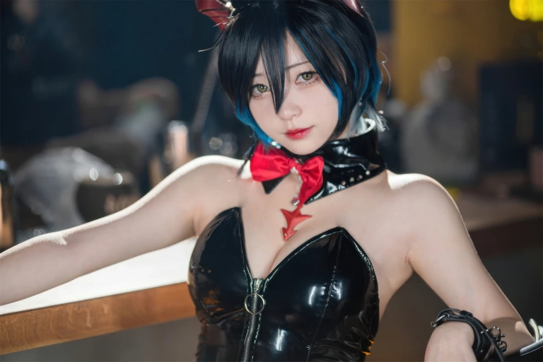 花铃《碧蓝航线 胡滕 兔女郎》主题写真：126张全套美图