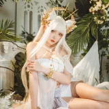 瓜希酱《明日方舟 白金泳装》主题写真：25张全套美图