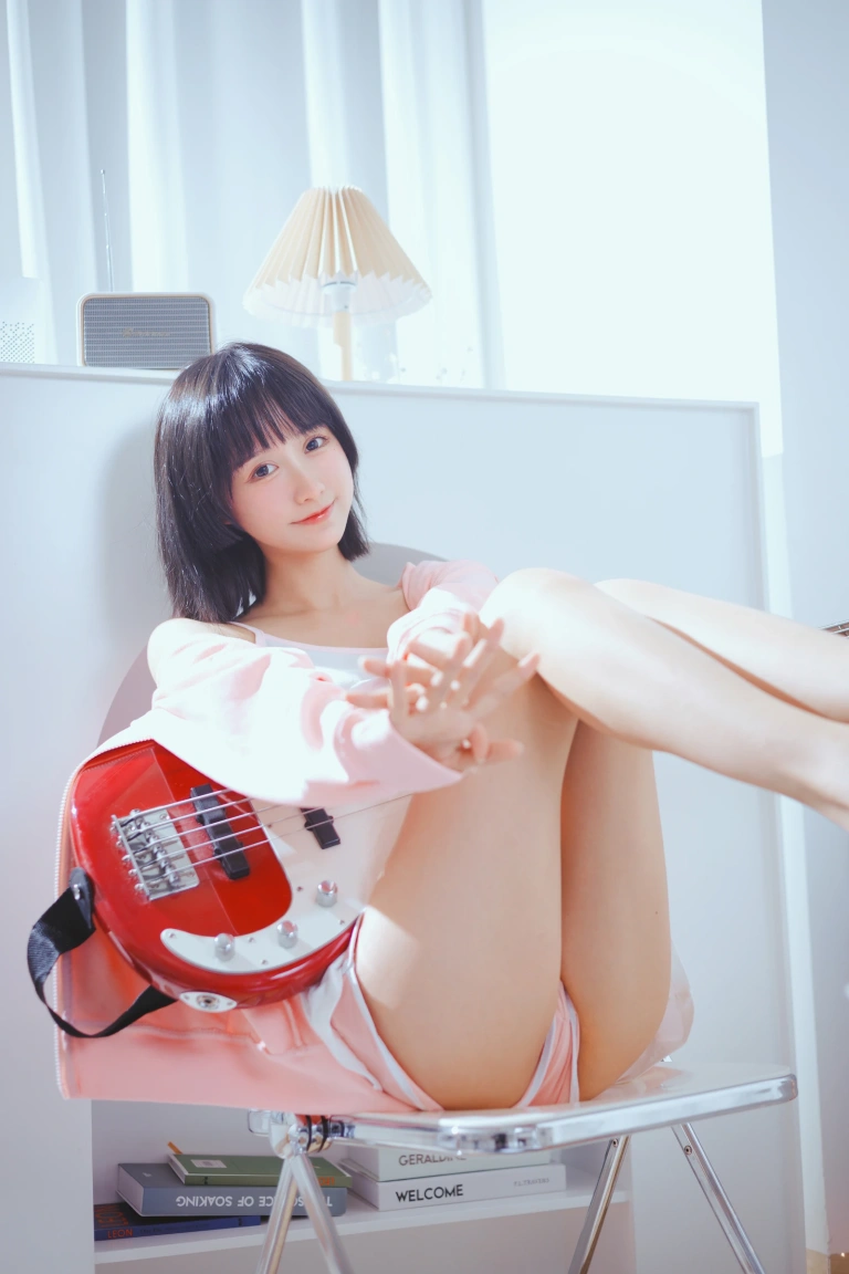 木棉棉《贝斯与妹妹》主题写真：53张全套美图