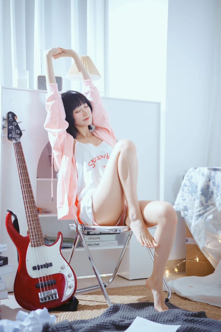 木棉棉《贝斯与妹妹》主题写真：53张全套美图