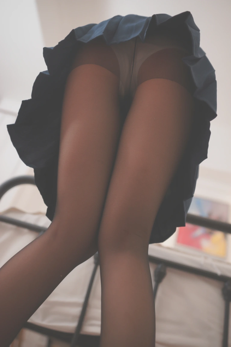 面饼仙儿《兔耳jk》主题写真：17张全套美图