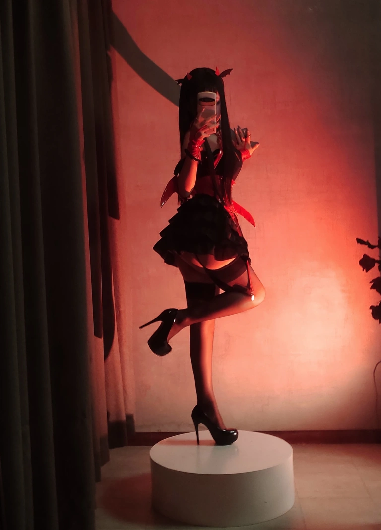 日奈娇(椎名莜)《万圣节三件套》主题写真：102张全套美图