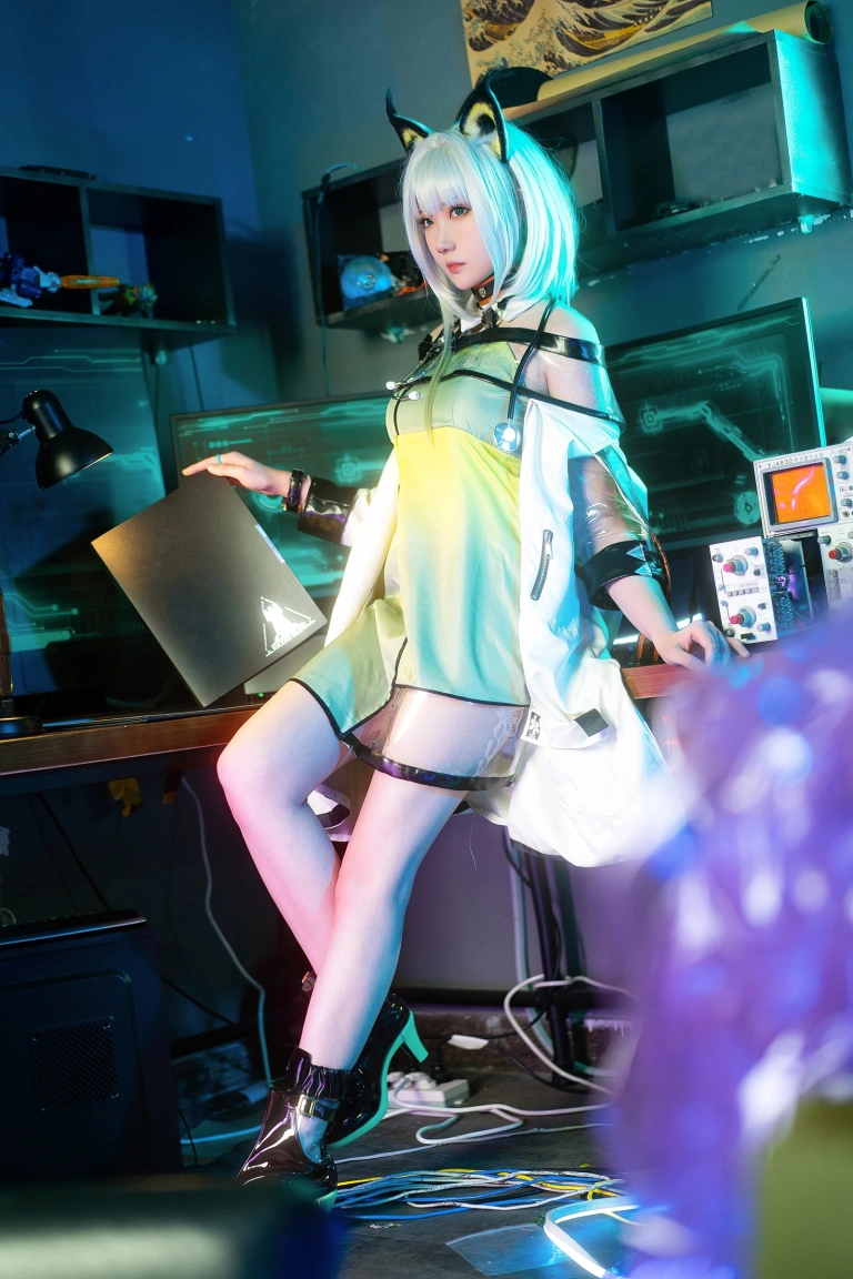 瓜希酱《明日方舟 凯尔希》主题写真：21张全套美图