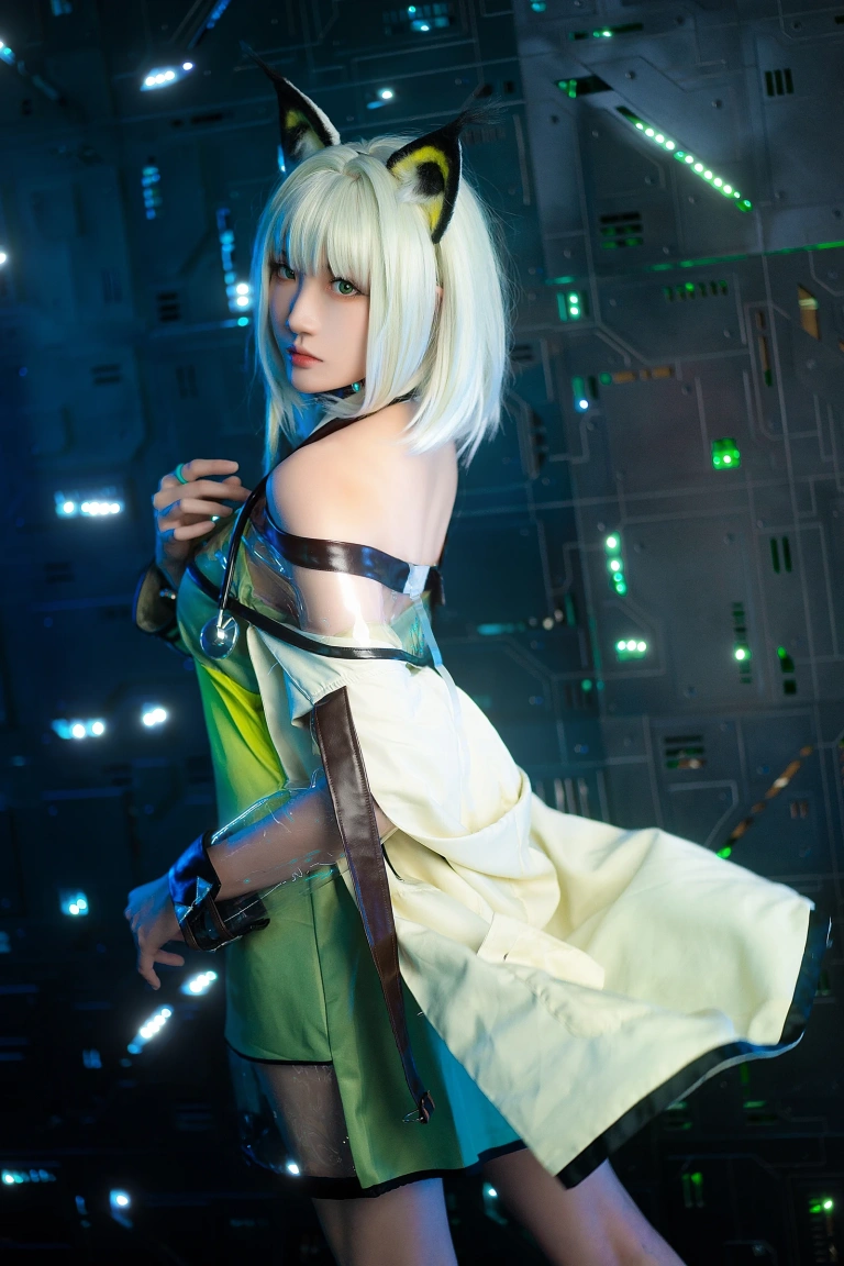 瓜希酱《明日方舟 凯尔希》主题写真：21张全套美图