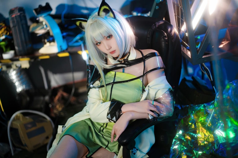 瓜希酱《明日方舟 凯尔希》主题写真：21张全套美图